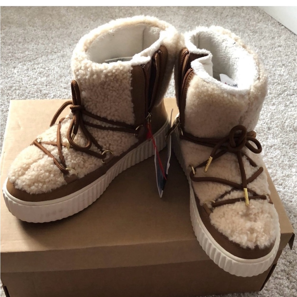 Pajar Tan and Cream Shearling Boots